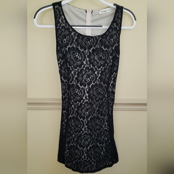 Ginger G Back Lace with Nude Lining Size M. Very Flattering. - Picture 1 of 4